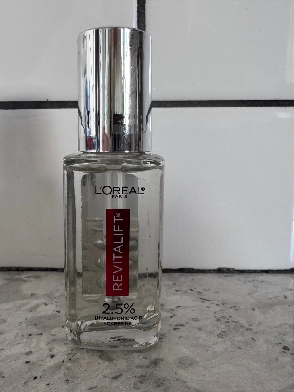 L'Oréal Revitalift 2.5% Hyaluronic Acid Serum - Clear Bottle with Red Label